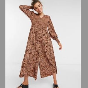 Unworn! ASOS DESIGN shirred bodice V-neck jumpsuit in animal print